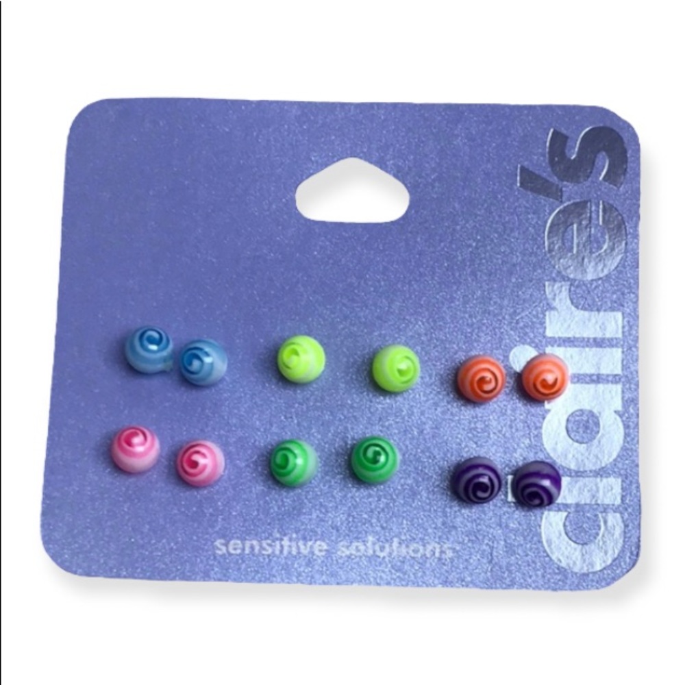 Claire’s earrings— sensitive solutions